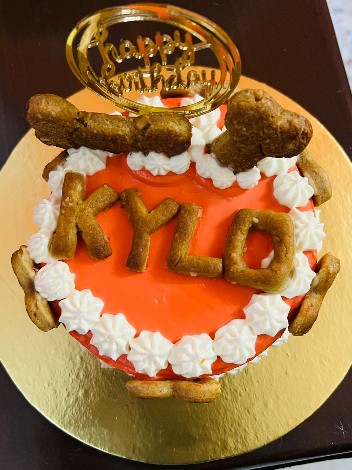 Round cake