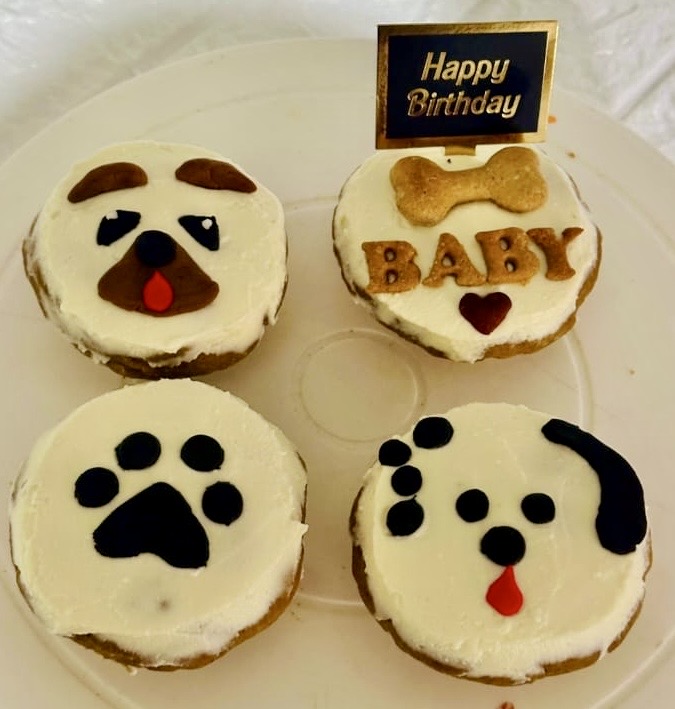 Pup cakes