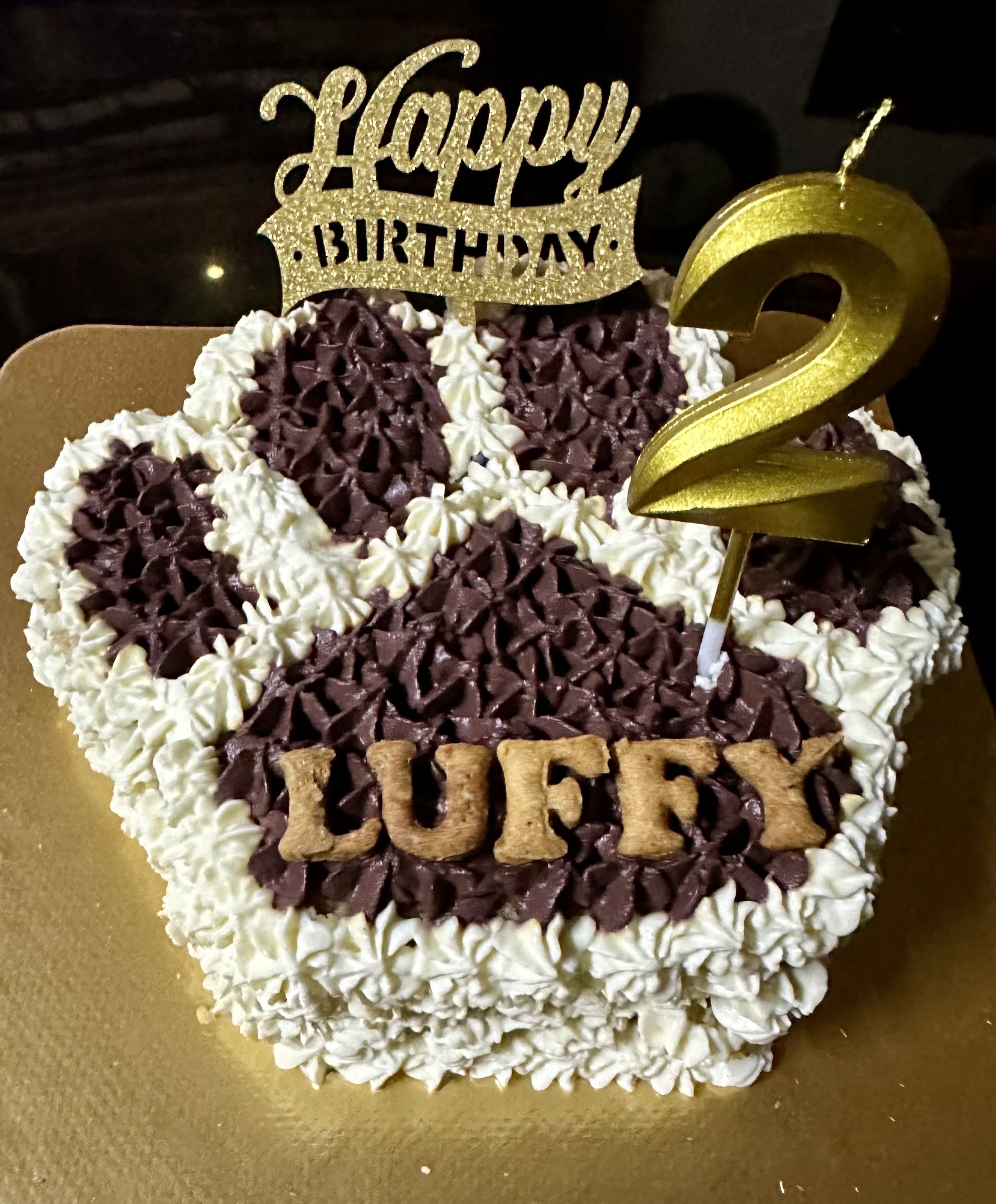Paw cake