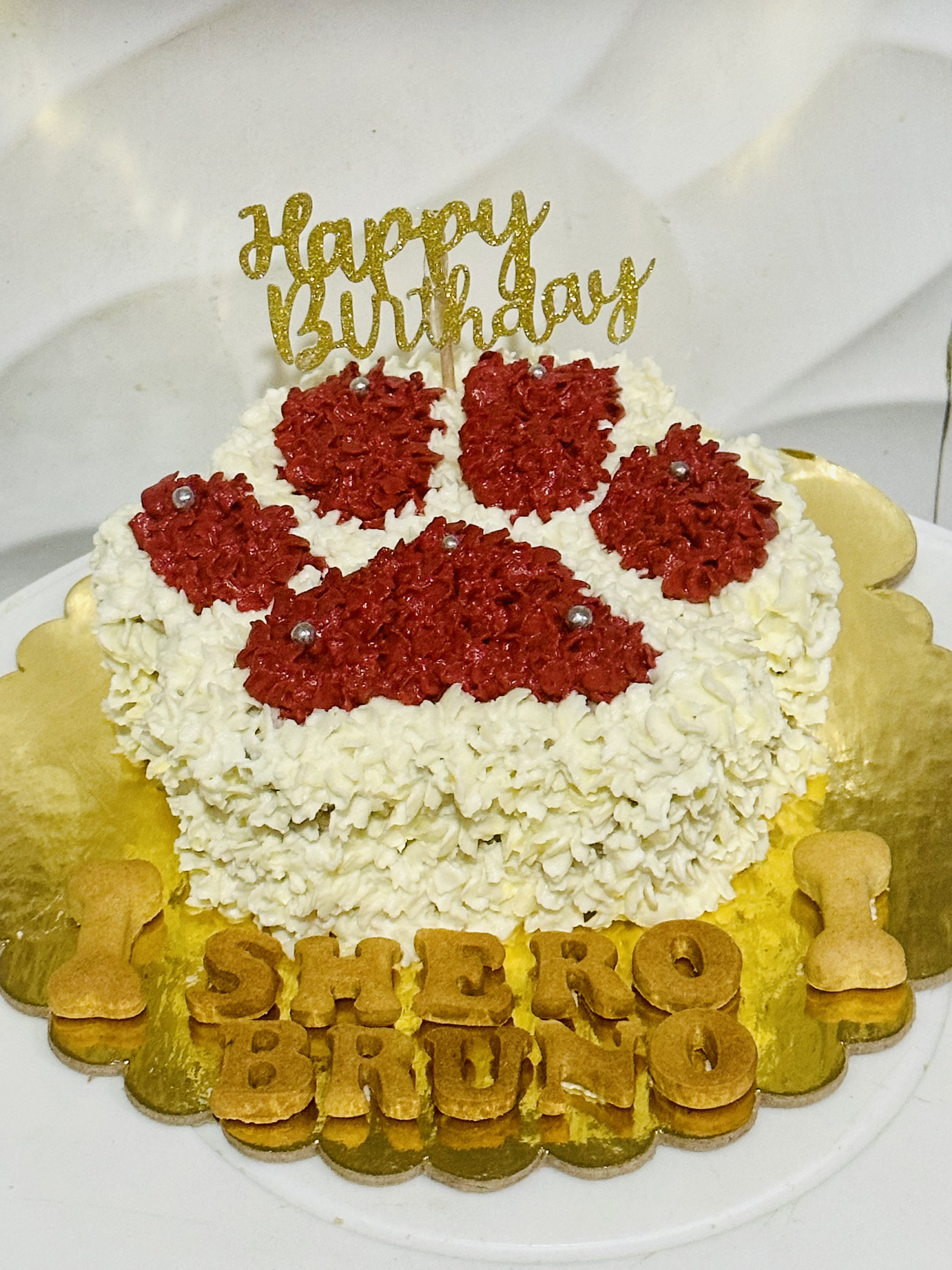 Paw cake